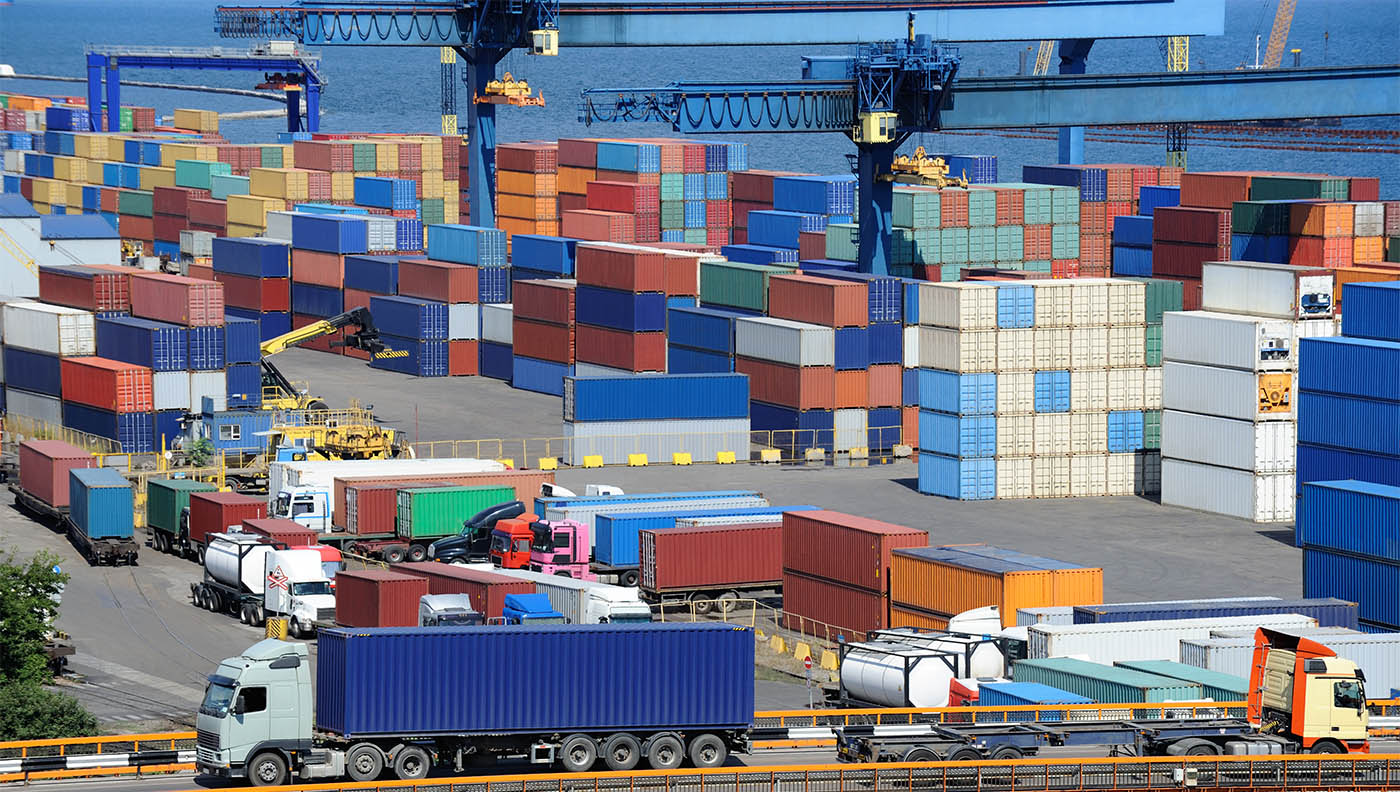 truck transport container to a warehouse near the sea
